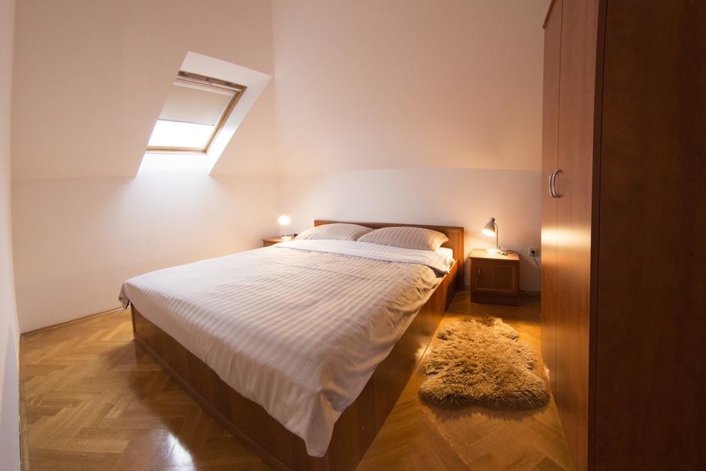 Apartment Oreskovic Otocac Exterior photo